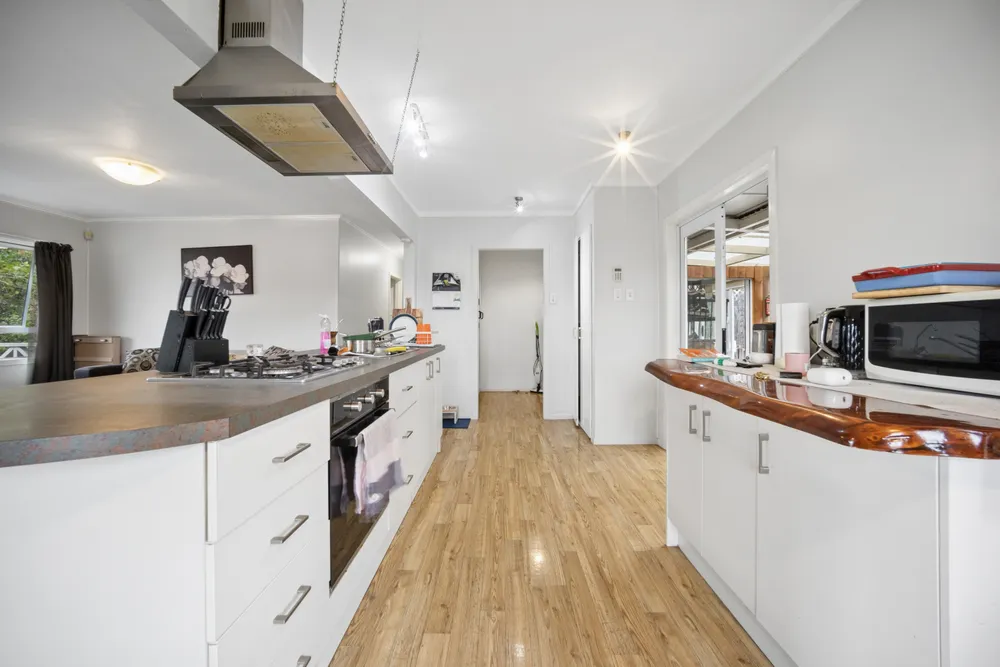 Photos of 13 Gladfield Lane