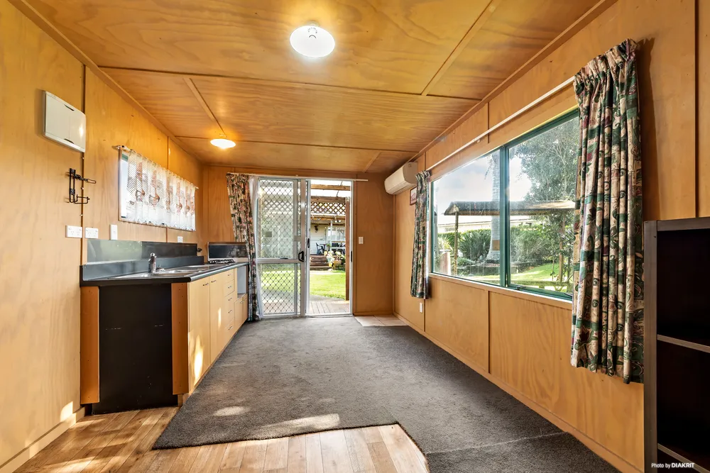 Photos of 13 Gladfield Lane