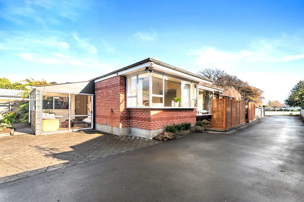Photos of 551 Springs Road