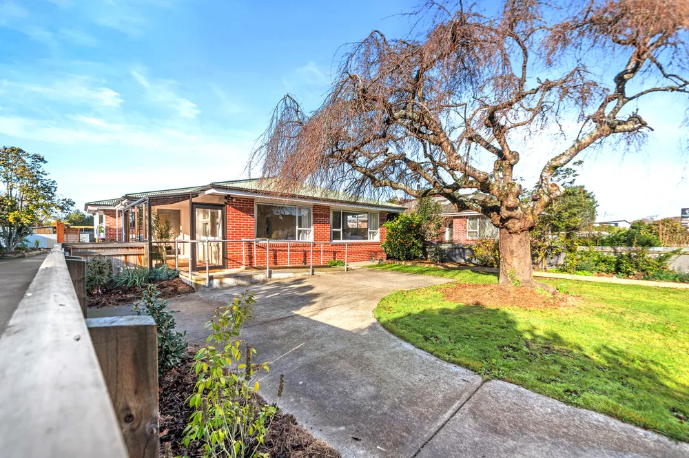 Photos of 551 Springs Road