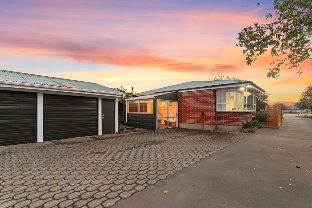Photos of 551 Springs Road