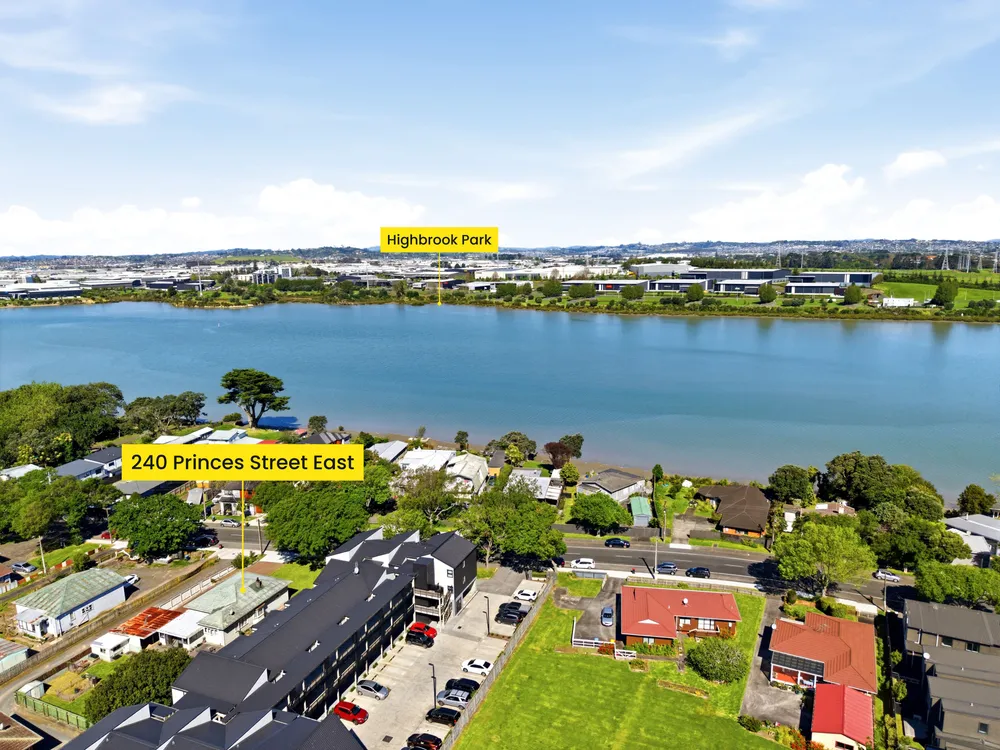 Photos of 240 Princes Street East