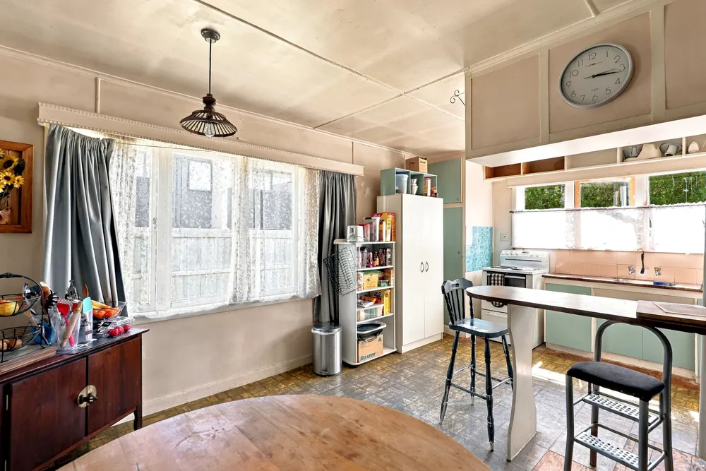 Photos of 240 Princes Street East