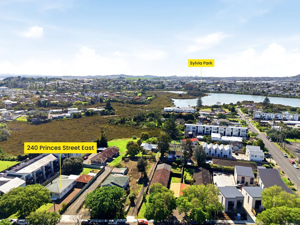 Photos of 240 Princes Street East