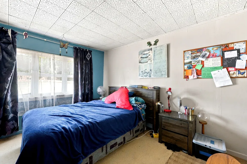 Photos of 240 Princes Street East