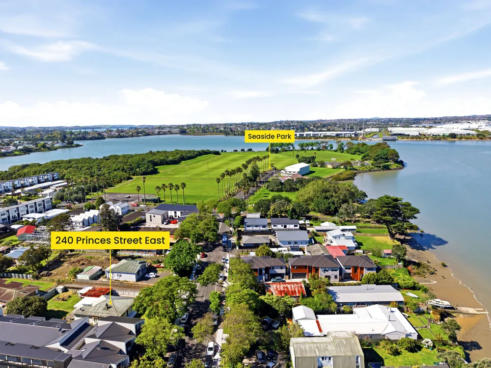 Photos of 240 Princes Street East