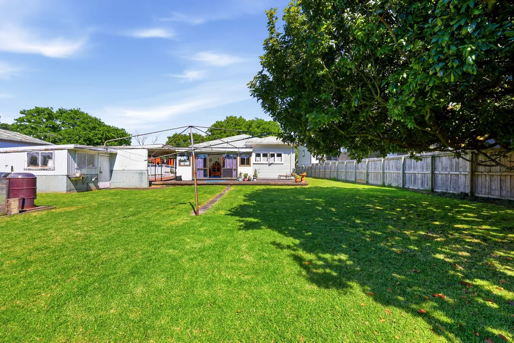 Photos of 240 Princes Street East