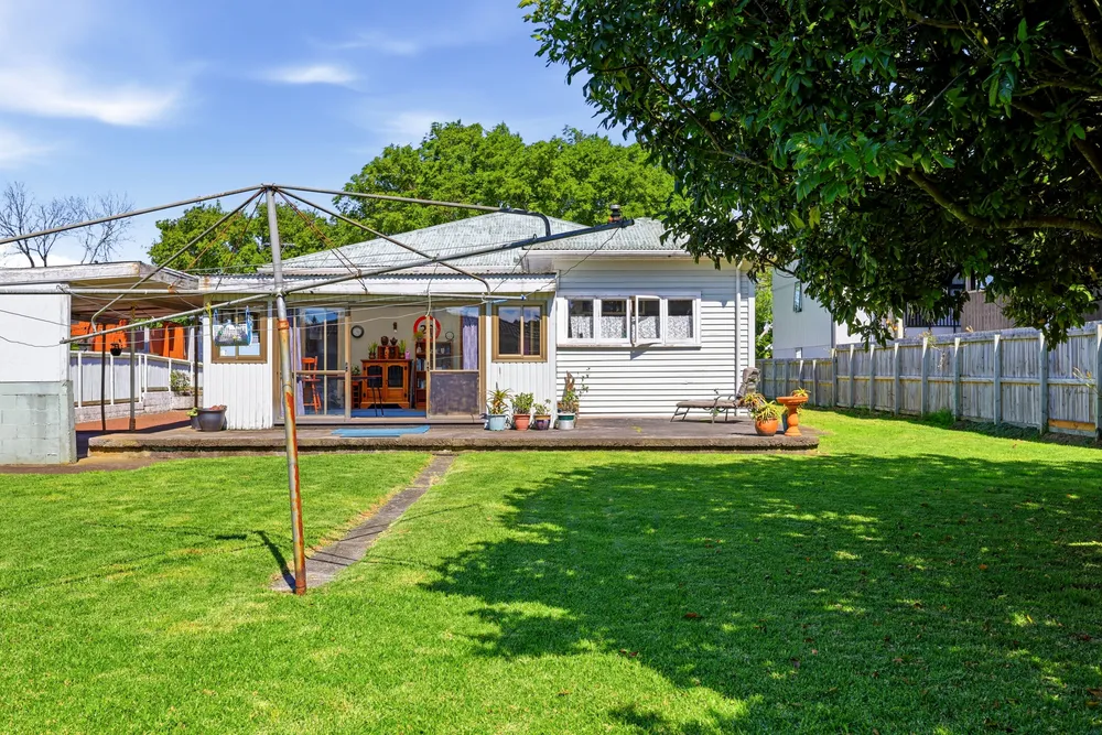 Photos of 240 Princes Street East