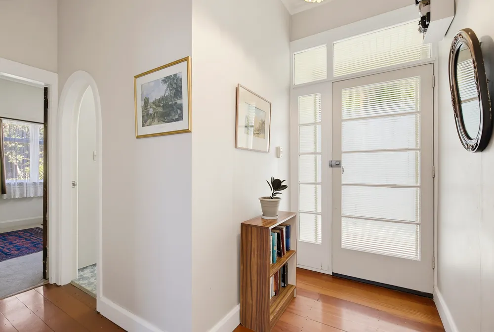Photos of 19 Cam Street
