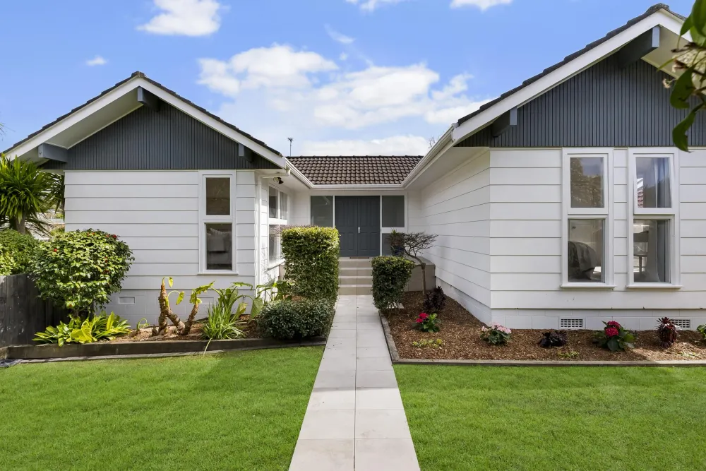 Photos of 38 Merriefield Avenue