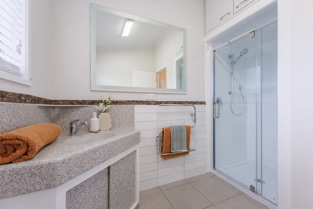Photos of 1071 Whangaparaoa Road