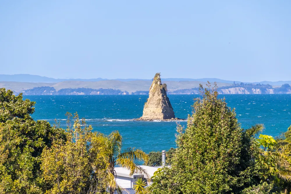 Photos of 1071 Whangaparaoa Road