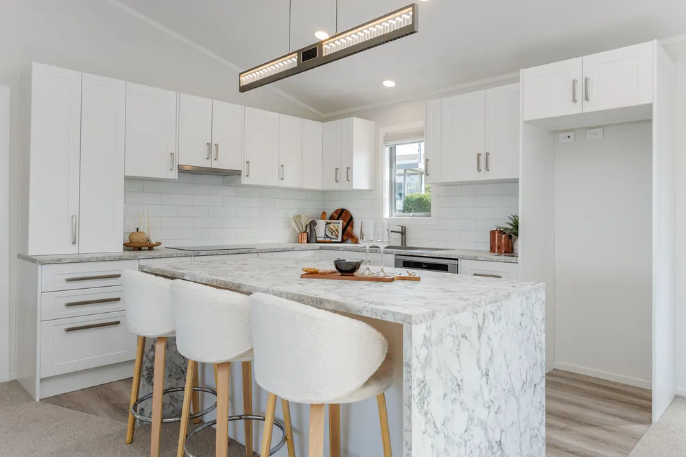 Photos of 1071 Whangaparaoa Road