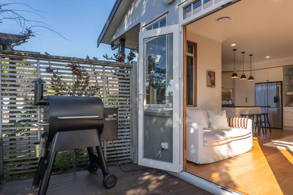 Photos of 8 Jefferson Heights