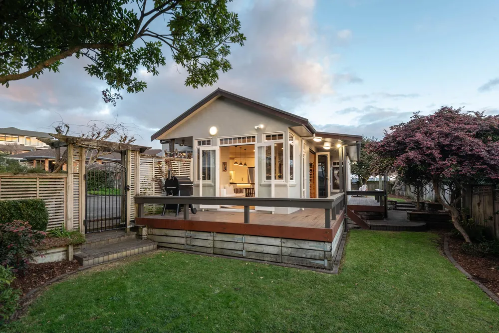 Photos of 8 Jefferson Heights
