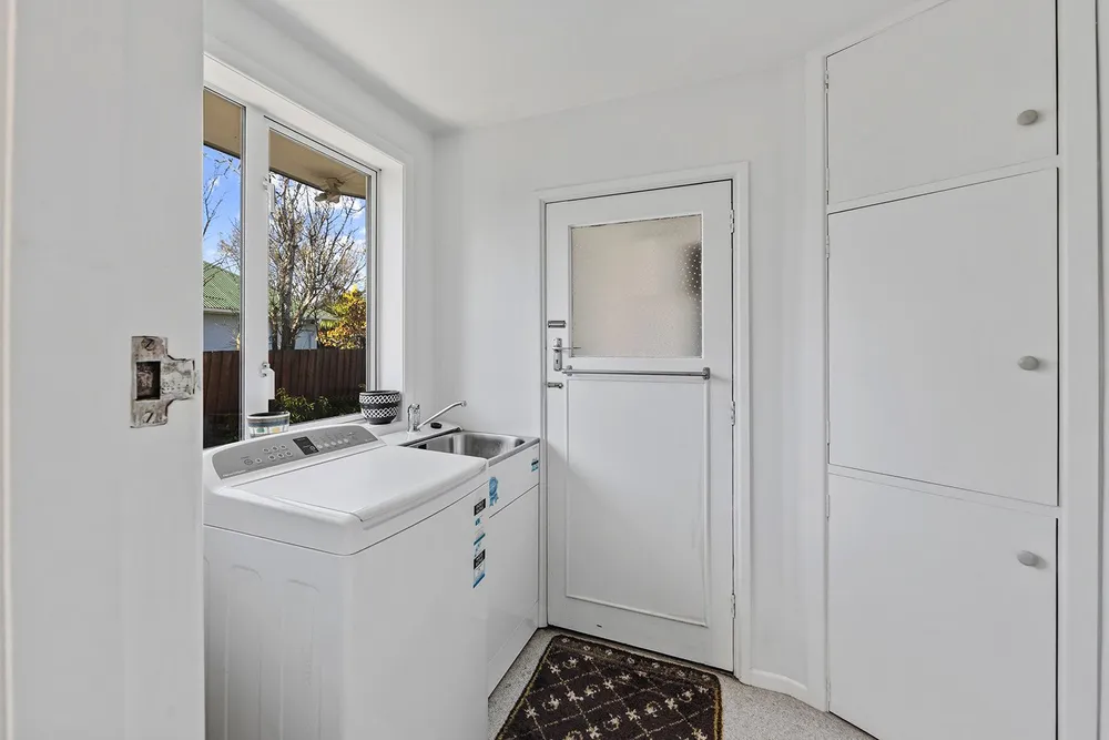 Photos of 85 Sparks Road