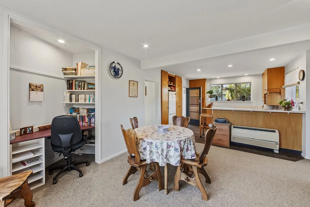 Photos of 85 Sparks Road