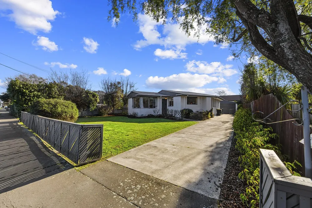 Photos of 85 Sparks Road