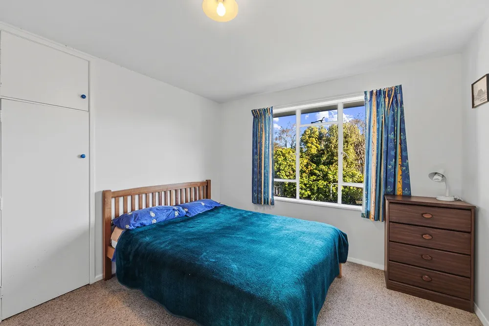 Photos of 85 Sparks Road