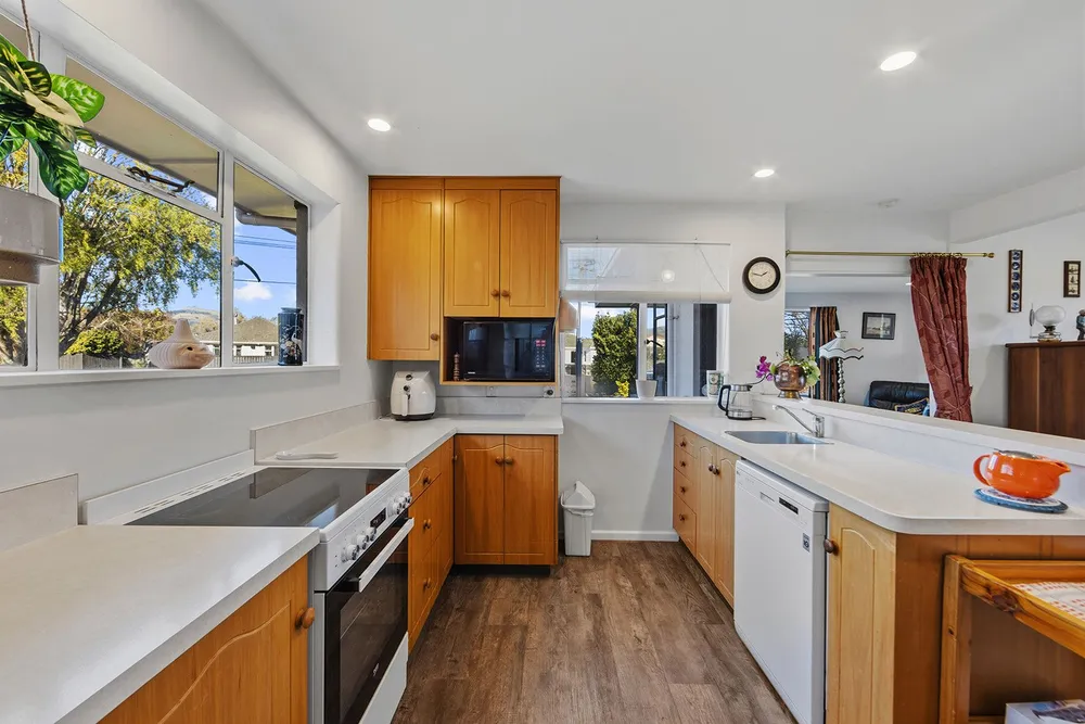 Photos of 85 Sparks Road
