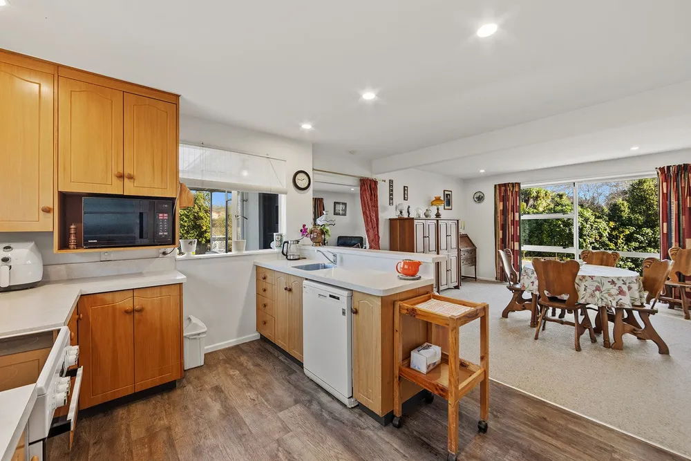Photos of 85 Sparks Road