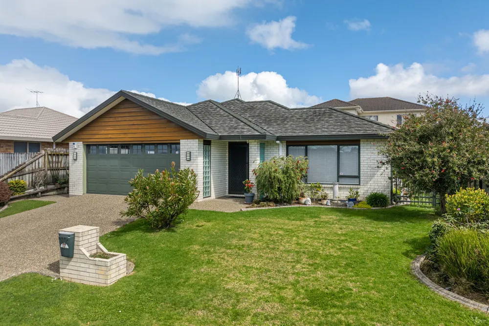 Photos of 17 Norm Pellow Drive