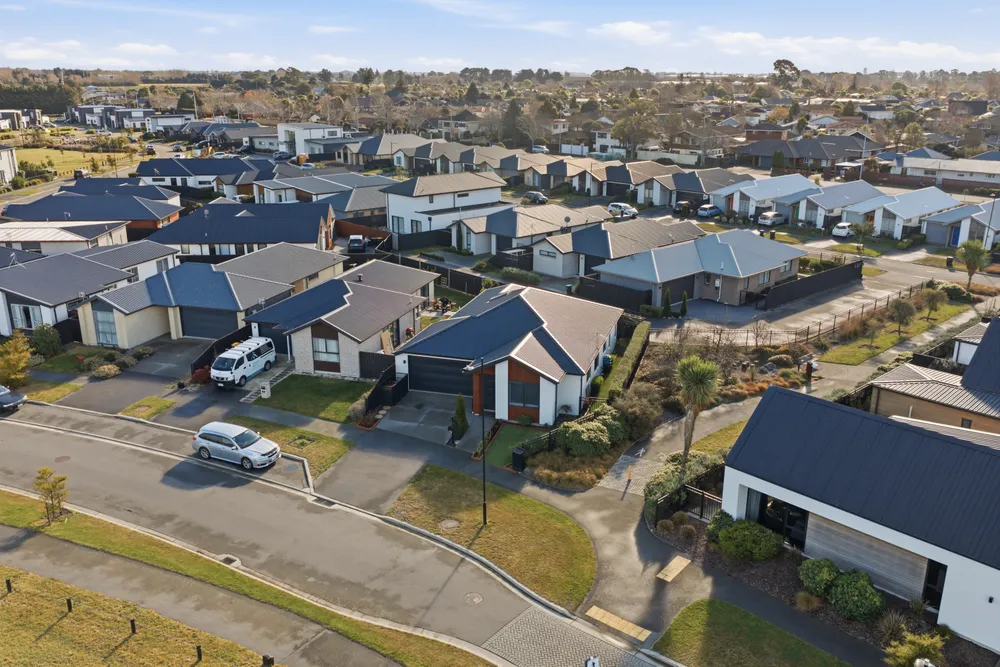 Photos of 42 Manakura Street