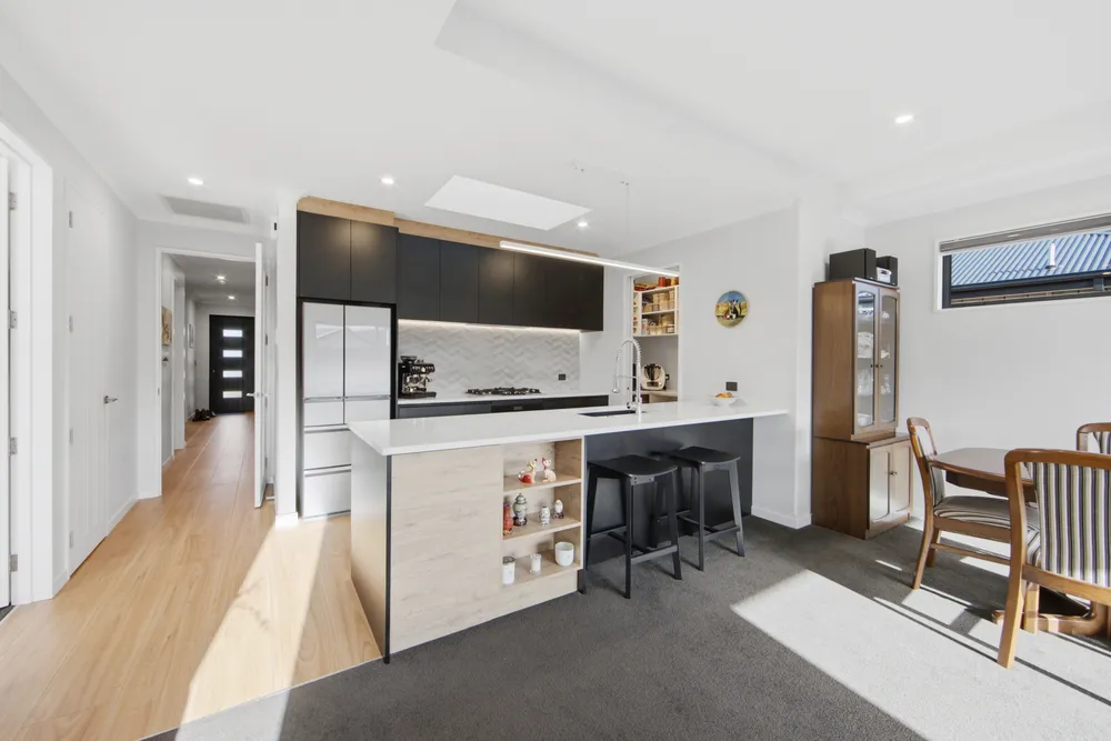 Photos of 42 Manakura Street