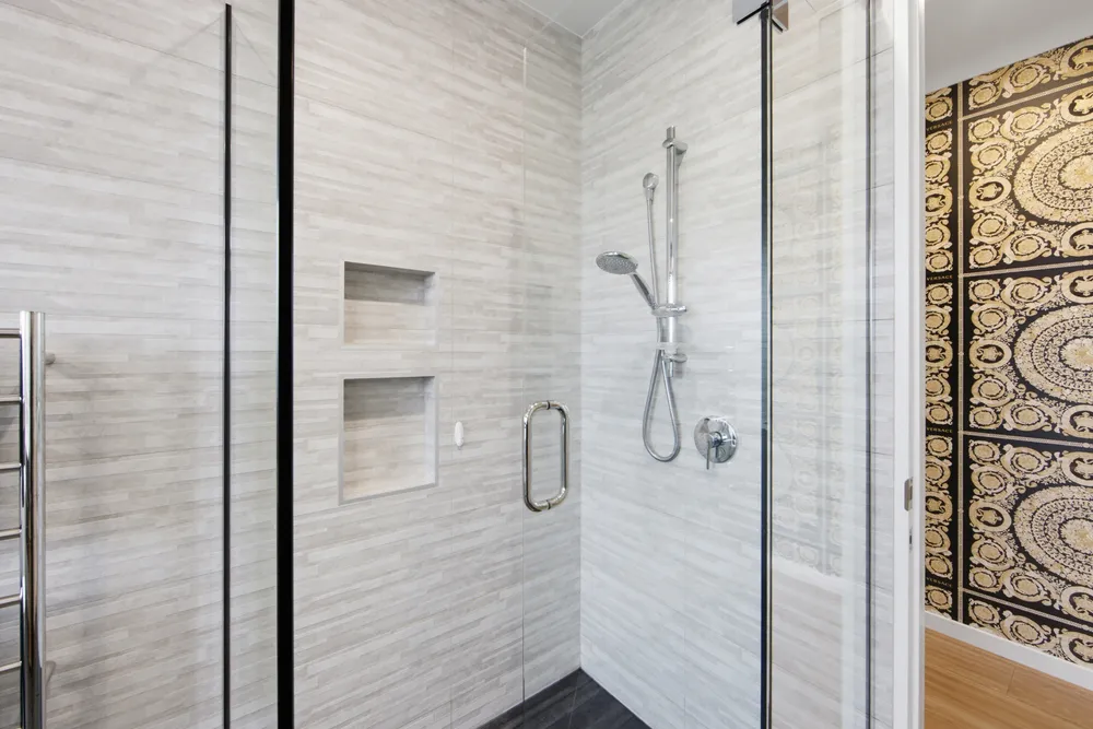Photos of 42 Manakura Street