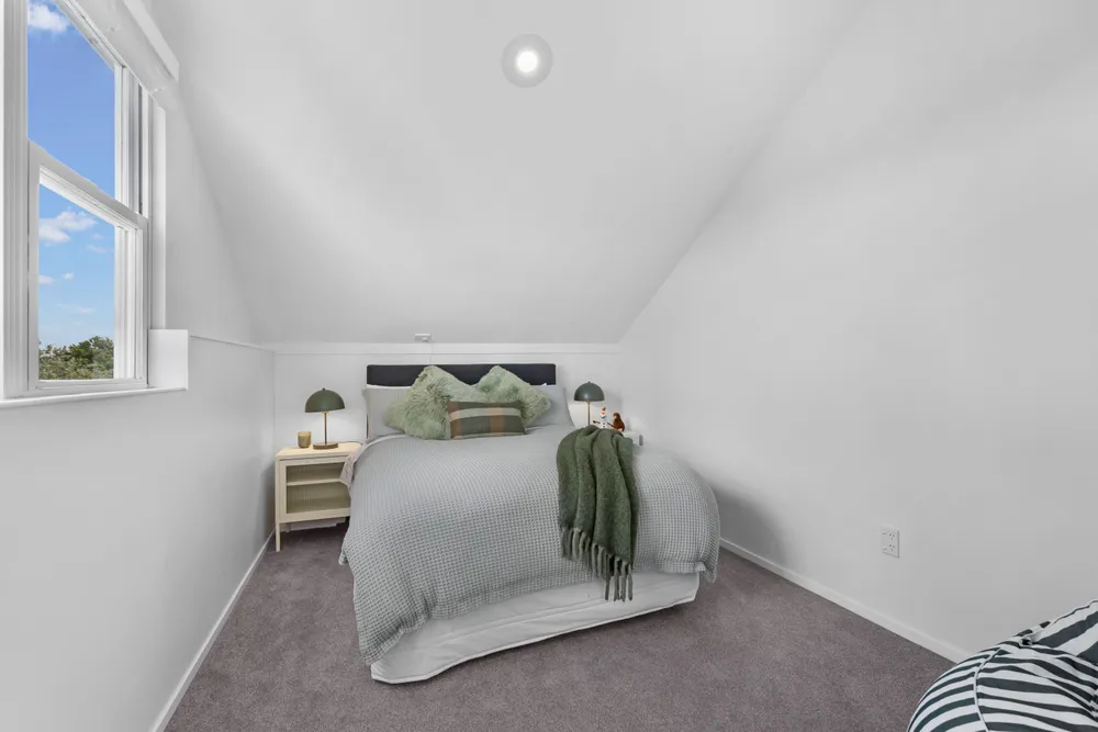 Photos of 98 Franklin Road