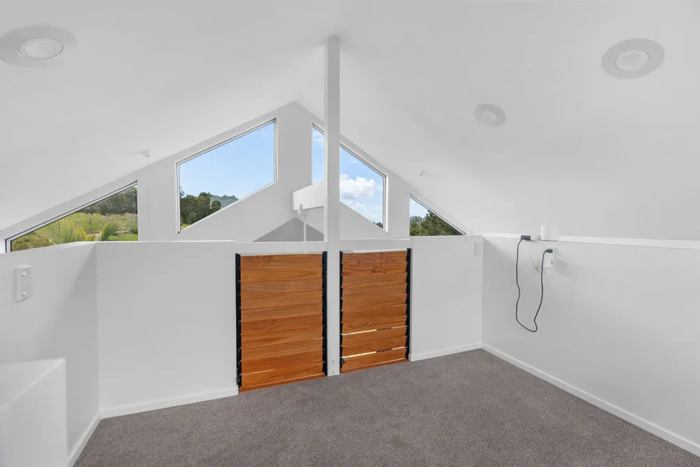 Photos of 98 Franklin Road