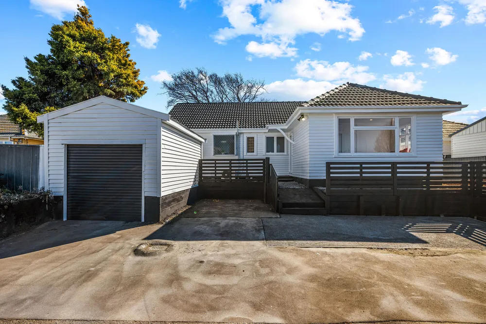 Photos of 325 Wainoni Road