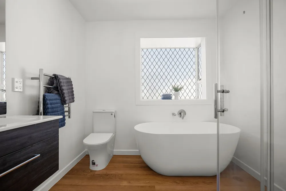 Photos of 325 Wainoni Road