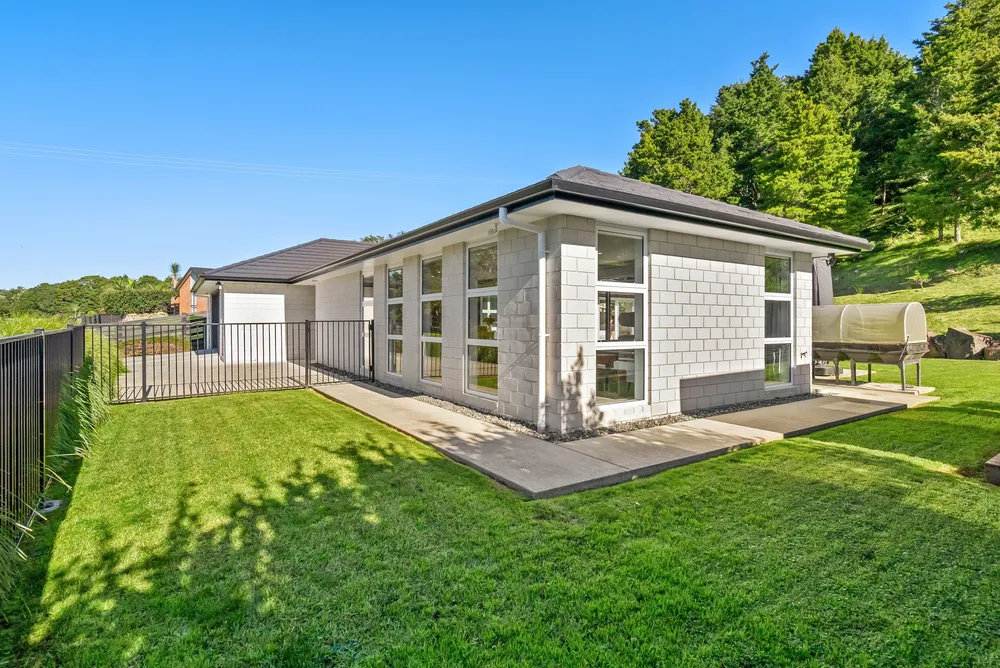 Photos of 23 Catherin Servant Close