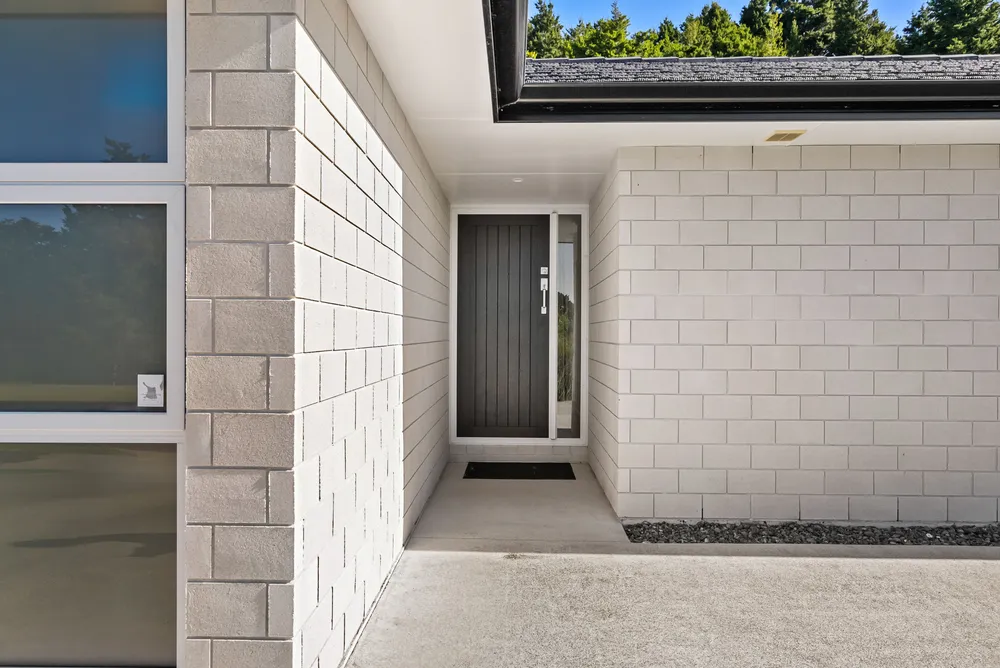 Photos of 23 Catherin Servant Close