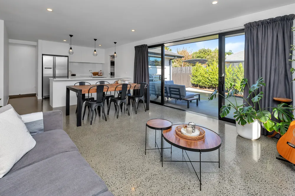 Photos of 10 Lochiel Place