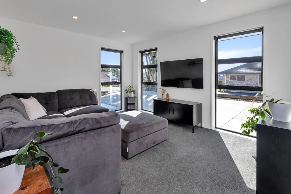 Photos of 10 Lochiel Place