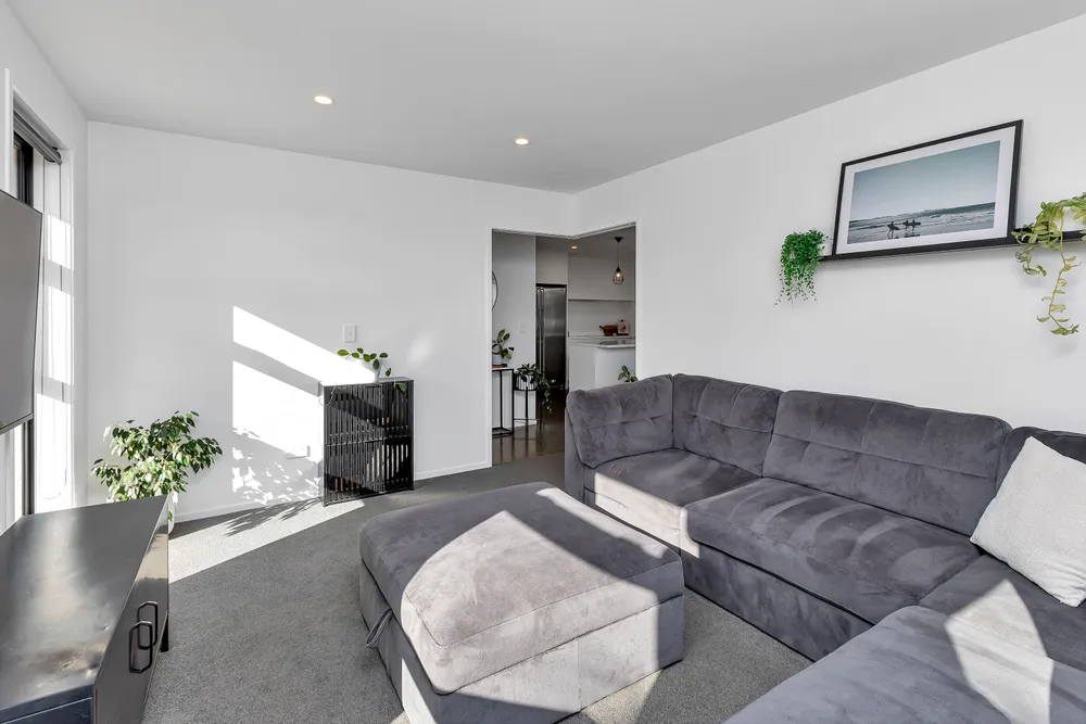 Photos of 10 Lochiel Place