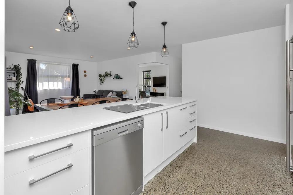 Photos of 10 Lochiel Place