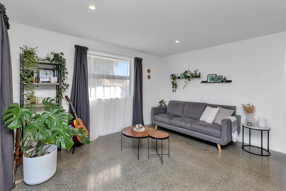 Photos of 10 Lochiel Place