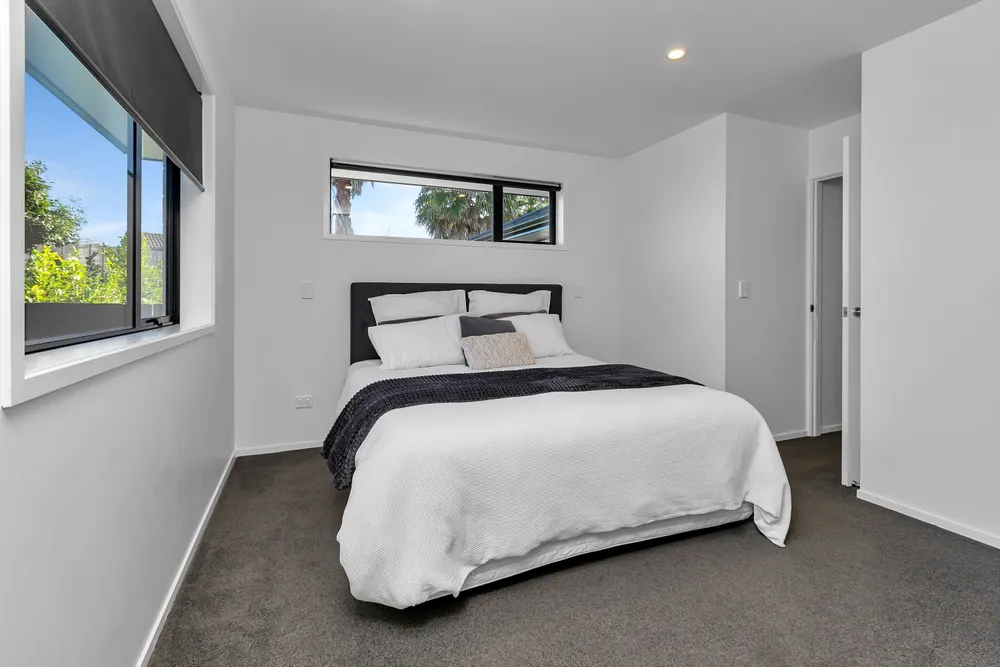 Photos of 10 Lochiel Place