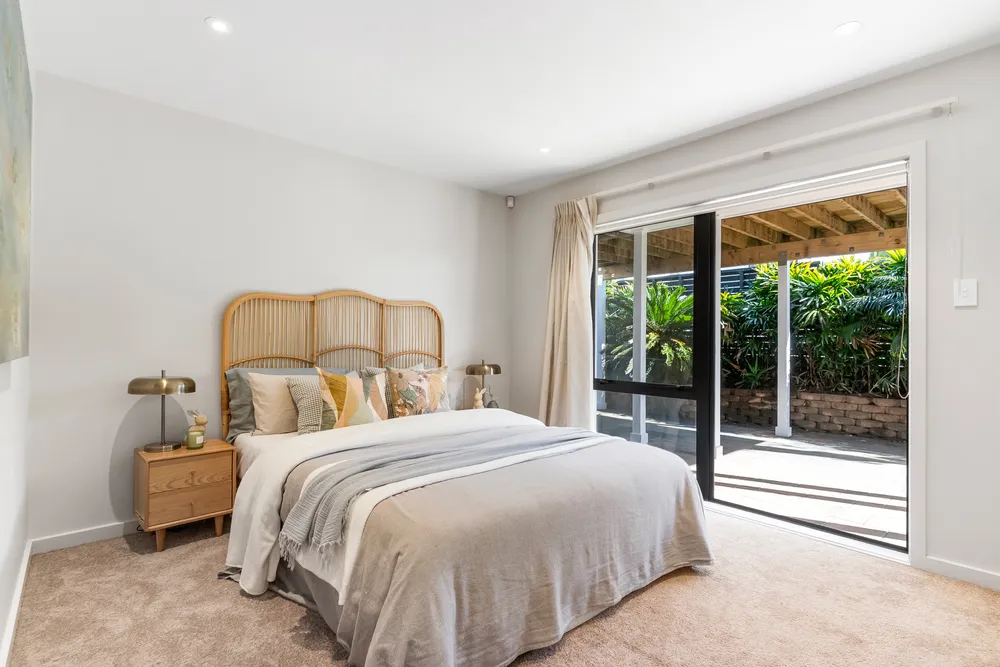 Photos of 25 Johnstone Street