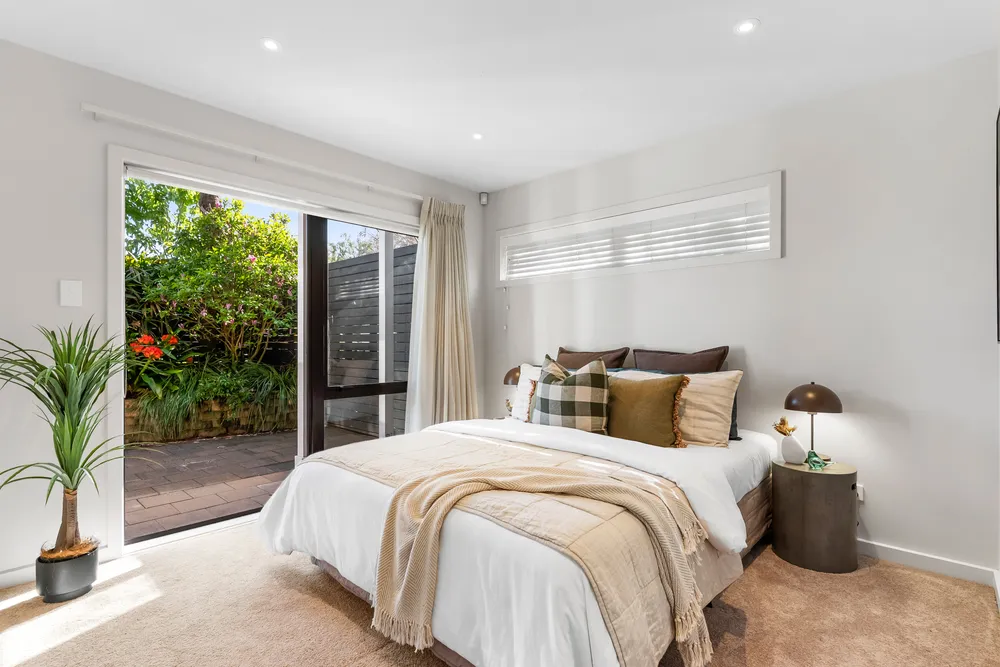 Photos of 25 Johnstone Street