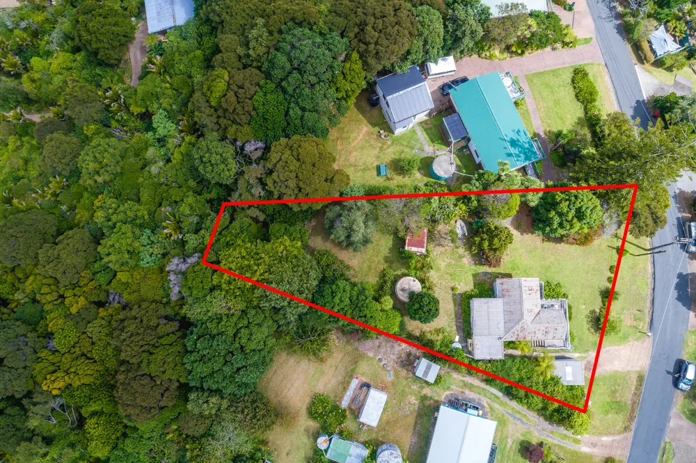 Photos of 24 Victoria Road South