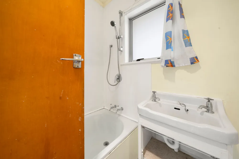 Photos of 2/12 Dinglebank Road
