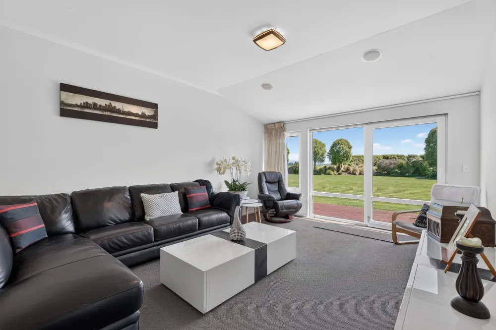 Photos of 35 Ridgens Road