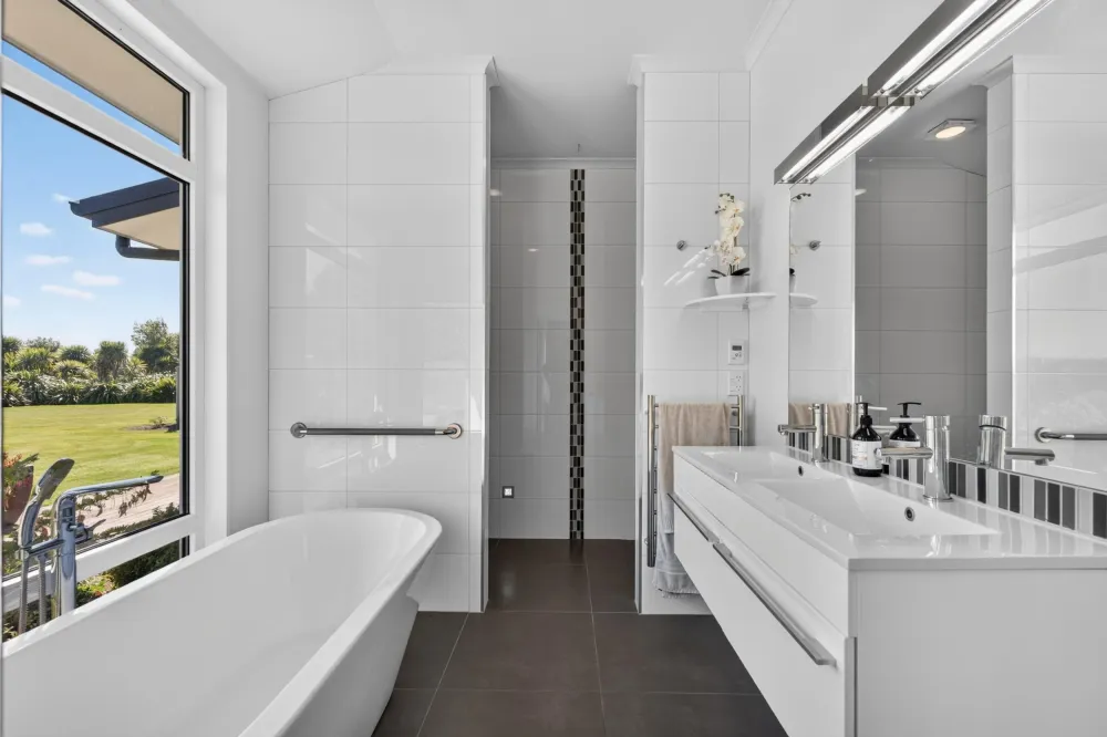 Photos of 35 Ridgens Road
