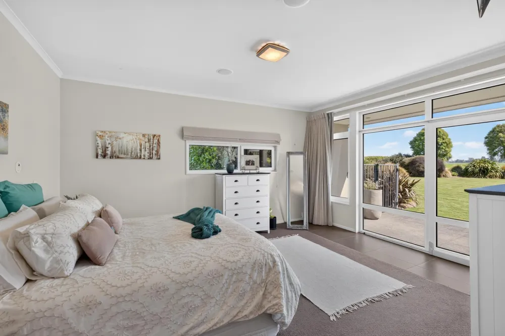 Photos of 35 Ridgens Road