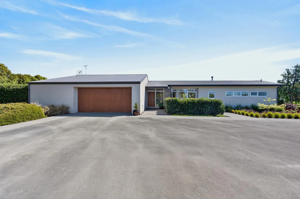 Photos of 35 Ridgens Road