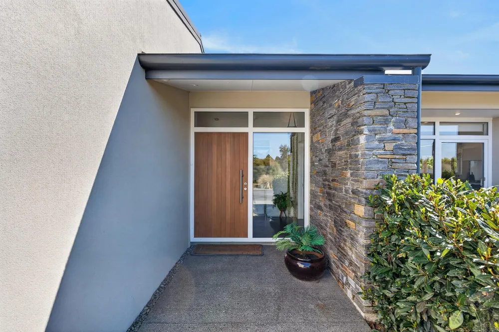 Photos of 35 Ridgens Road